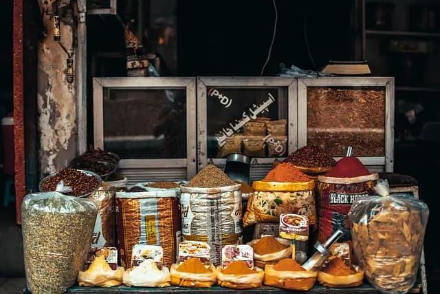 10 Ingredientes Esenciales en la Cocina Española que Debes Conocer