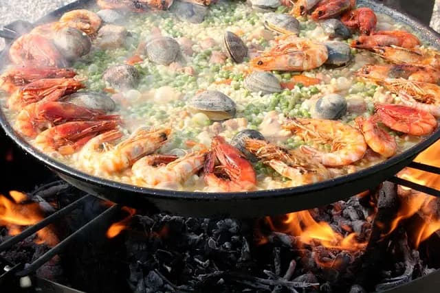 10 Errores Comunes al Cocinar Paella que Debes Evitar