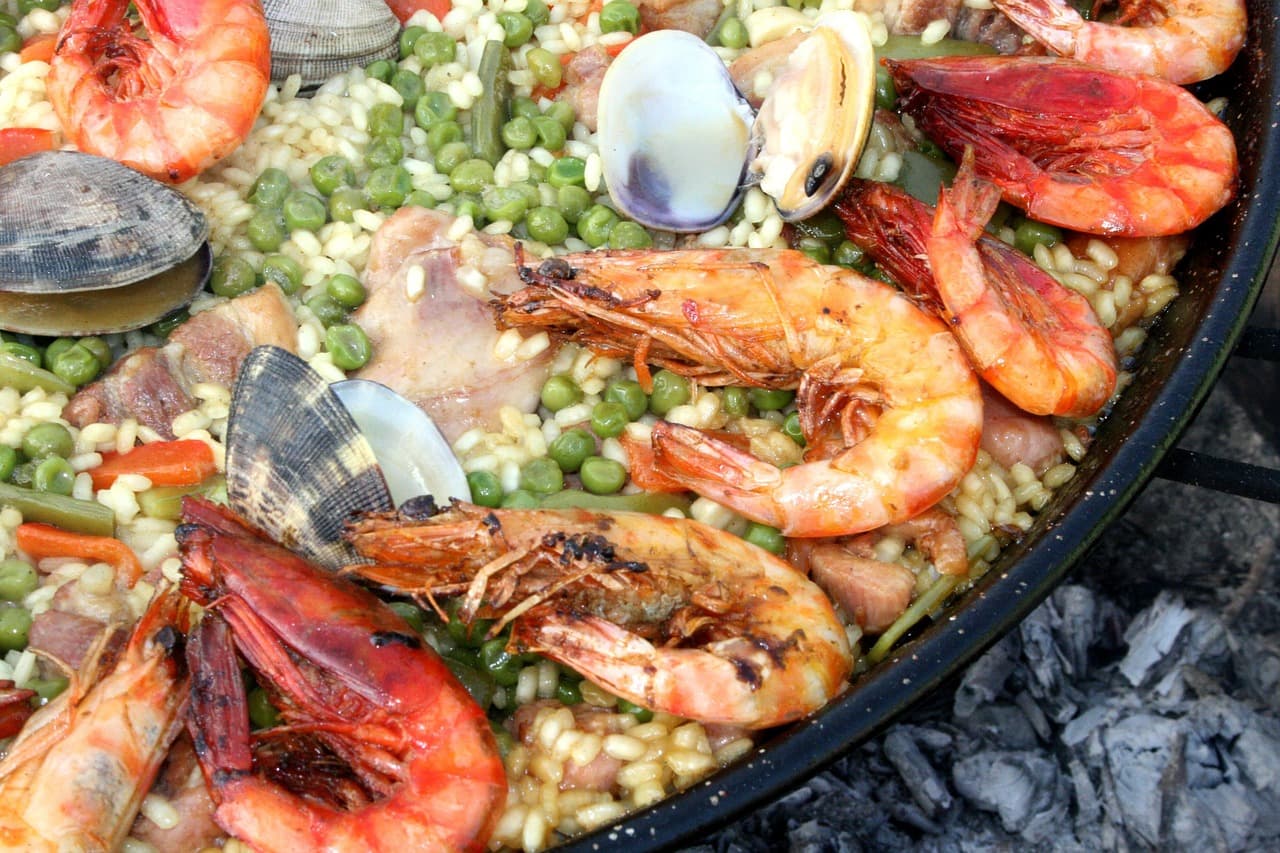 10 Secretos para Preparar la Paella Perfecta en Casa