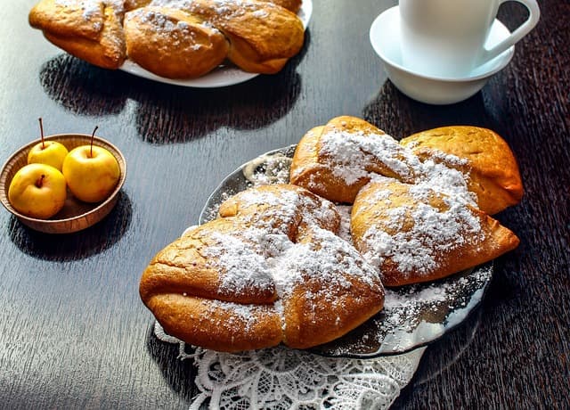 Cómo Hacer una Auténtica Tarta de Santiago: Receta y Consejos
