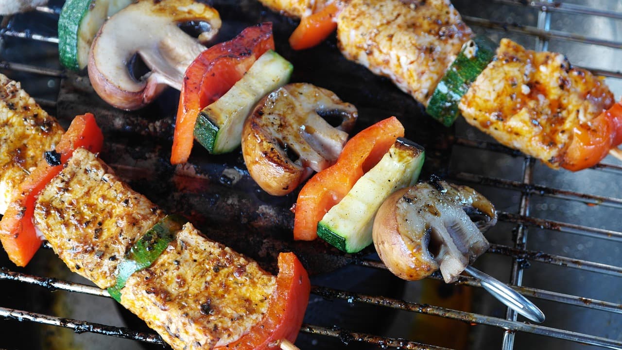 Cómo Hacer un Asado Perfecto en Casa: Receta y Tips