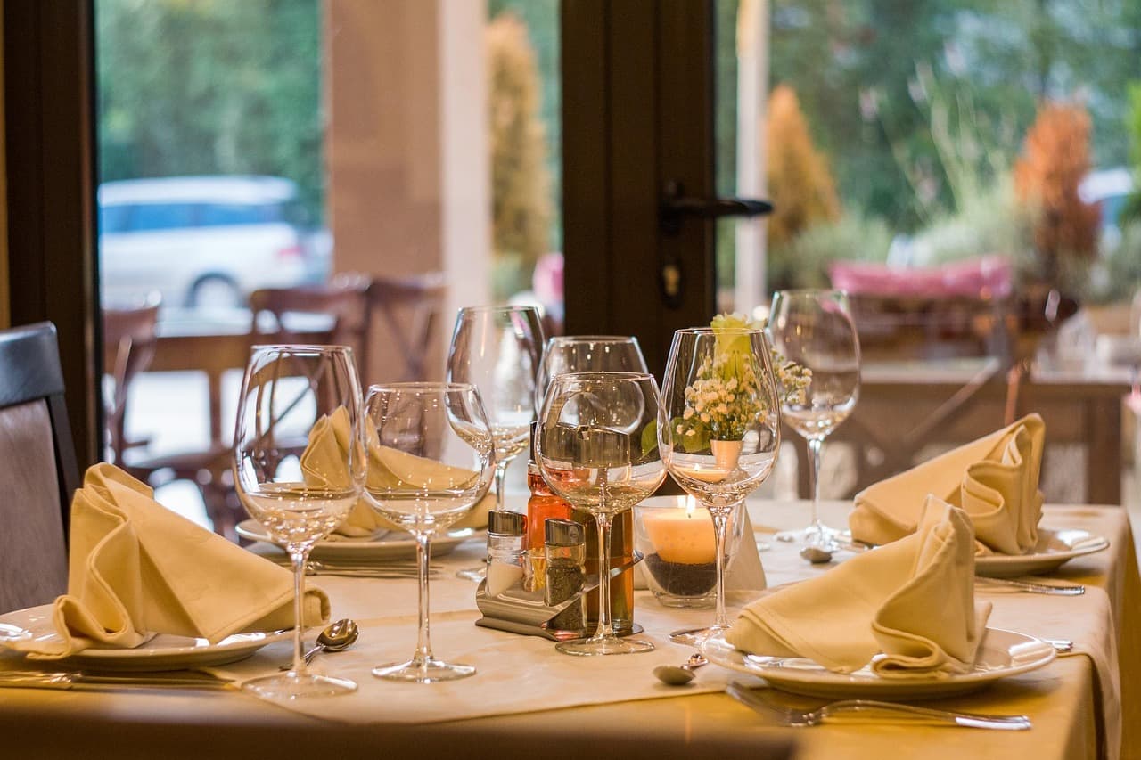 Los Mejores Maridajes de Vinos Españoles y Platos Típicos